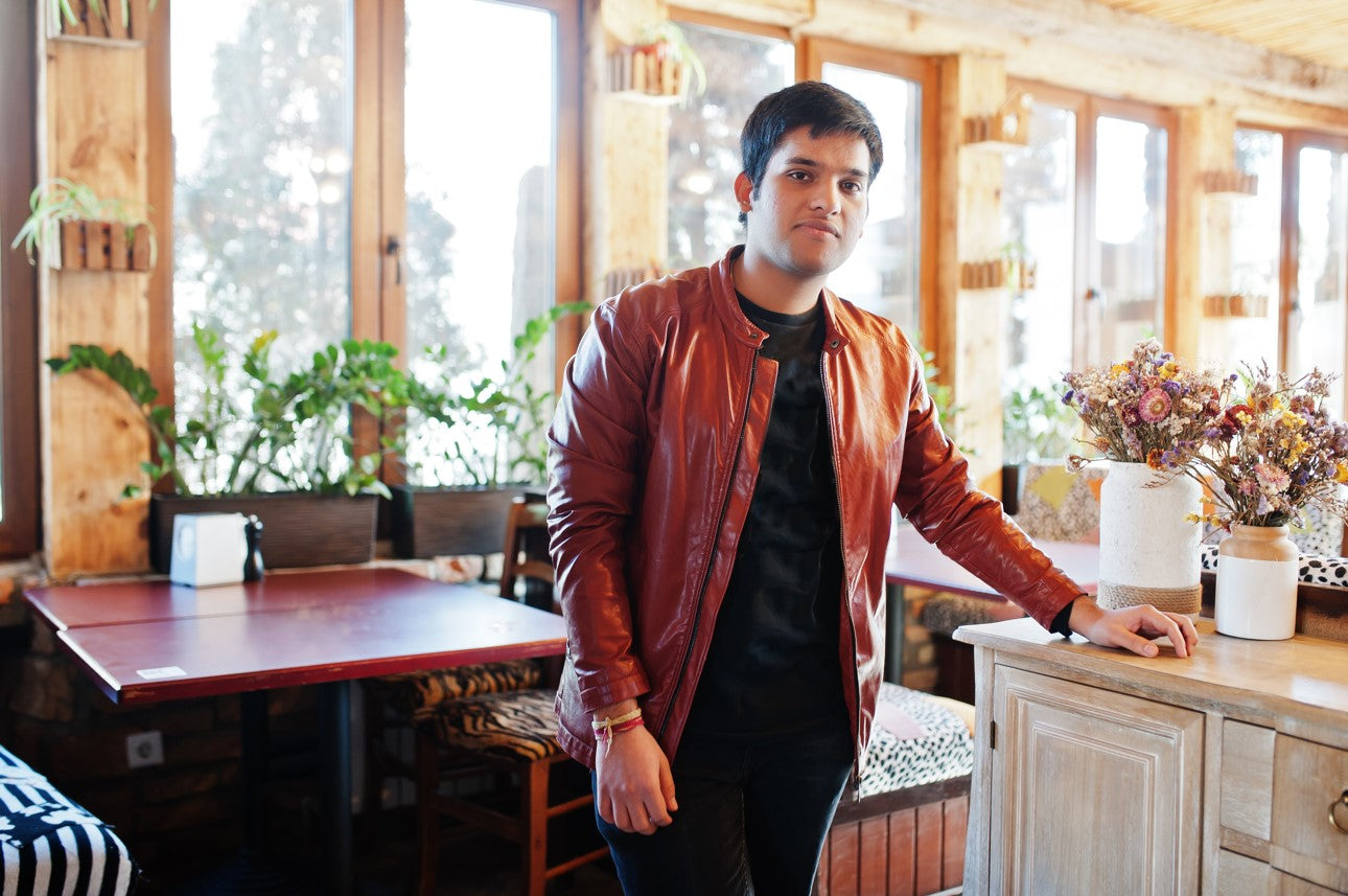 Can You Shorten the Sleeves on a Leather Jacket in the USA in 2025?