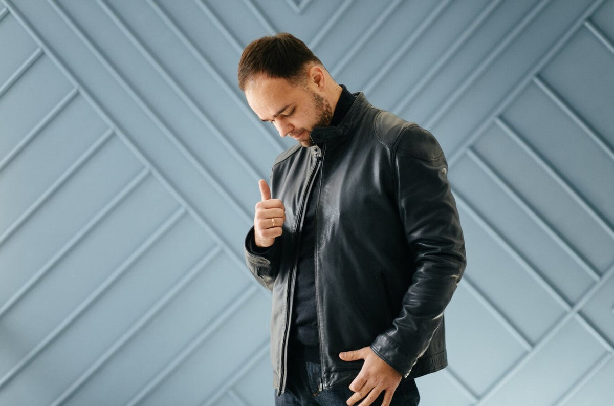 How to Unwrinkle a Leather Jacket in the USA (2025 Guide)